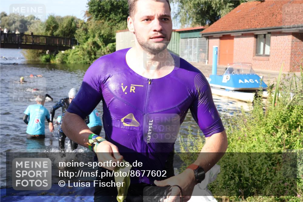 31.08.2025 - Elbe Triathlon Hamburg Luisa Fischer http://msf.ph/oto/8677602 31.08.2025 09:18:18 Schwimmen 413, 723, 756, 770 meine-sportfotos.de