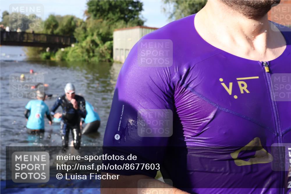 31.08.2025 - Elbe Triathlon Hamburg Luisa Fischer http://msf.ph/oto/8677603 31.08.2025 09:18:18 Schwimmen 413, 723, 756, 770 meine-sportfotos.de