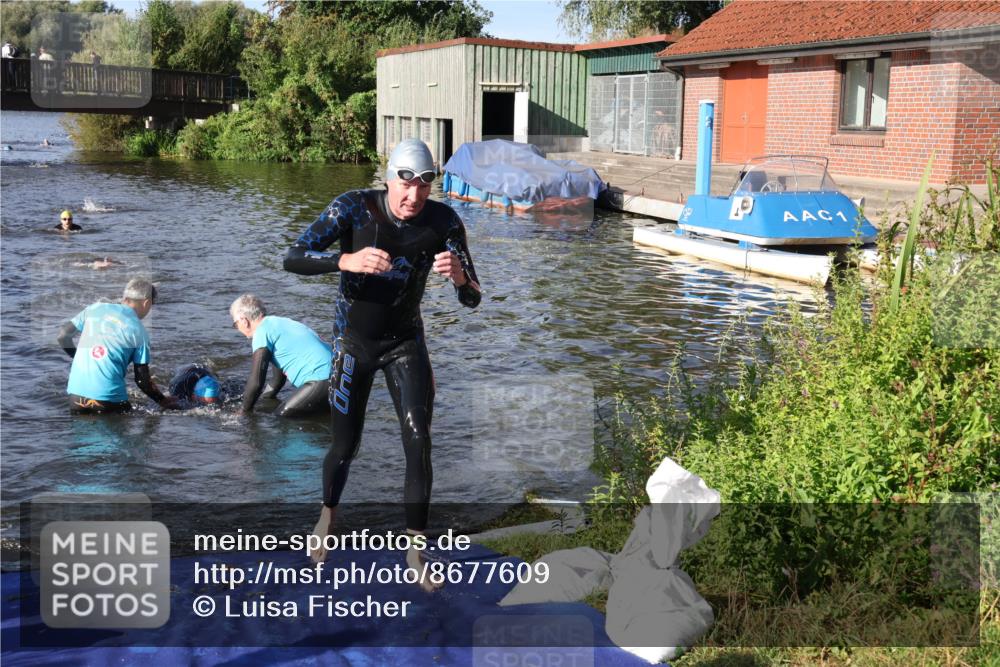 31.08.2025 - Elbe Triathlon Hamburg Luisa Fischer http://msf.ph/oto/8677609 31.08.2025 09:18:20 Schwimmen 413, 723, 756, 770 meine-sportfotos.de
