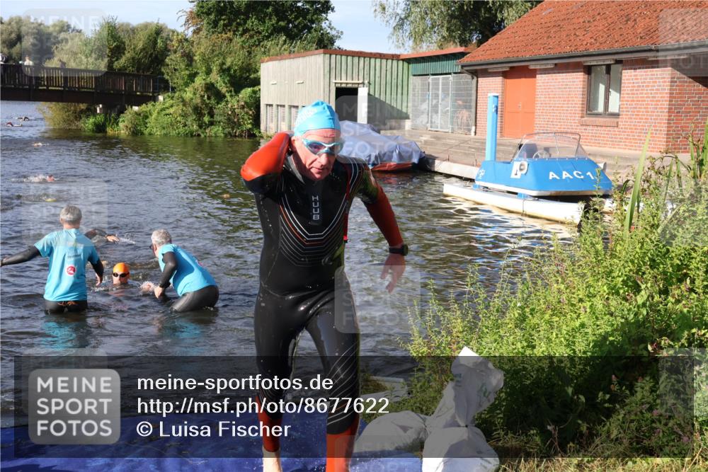 31.08.2025 - Elbe Triathlon Hamburg Luisa Fischer http://msf.ph/oto/8677622 31.08.2025 09:18:25 Schwimmen 684, 756 meine-sportfotos.de