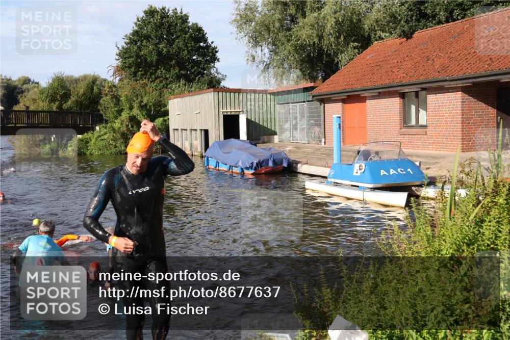 31.08.2025 - Elbe Triathlon Hamburg Luisa Fischer http://msf.ph/oto/8677637 31.08.2025 09:18:31 Schwimmen 684, 719, 720 meine-sportfotos.de