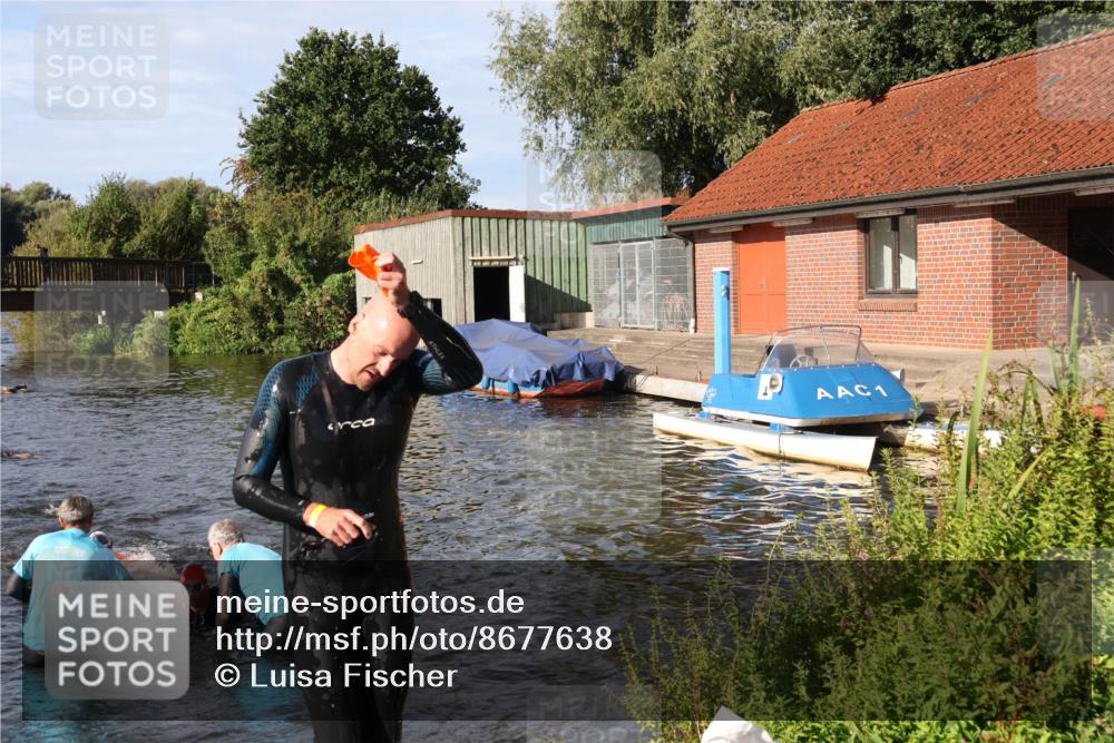 31.08.2025 - Elbe Triathlon Hamburg Luisa Fischer http://msf.ph/oto/8677638 31.08.2025 09:18:31 Schwimmen 684, 719, 720 meine-sportfotos.de