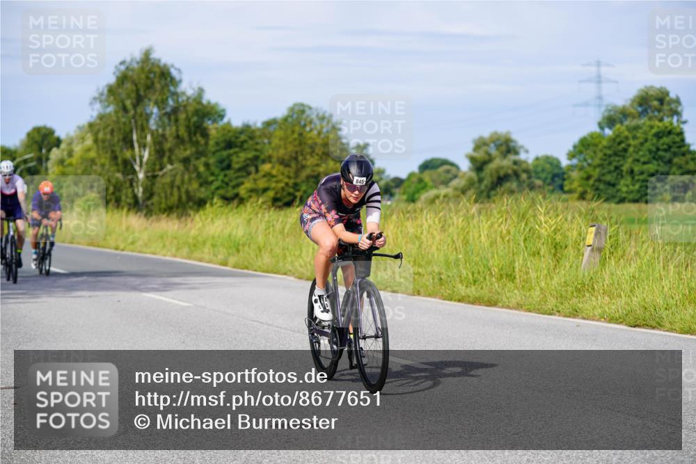 31.08.2025 - Elbe Triathlon Hamburg Michael Burmester http://msf.ph/oto/8677651 31.08.2025 10:30:21 Radfahren 587, 745, 821, 845, 949, 1140, 1227, 1445 meine-sportfotos.de