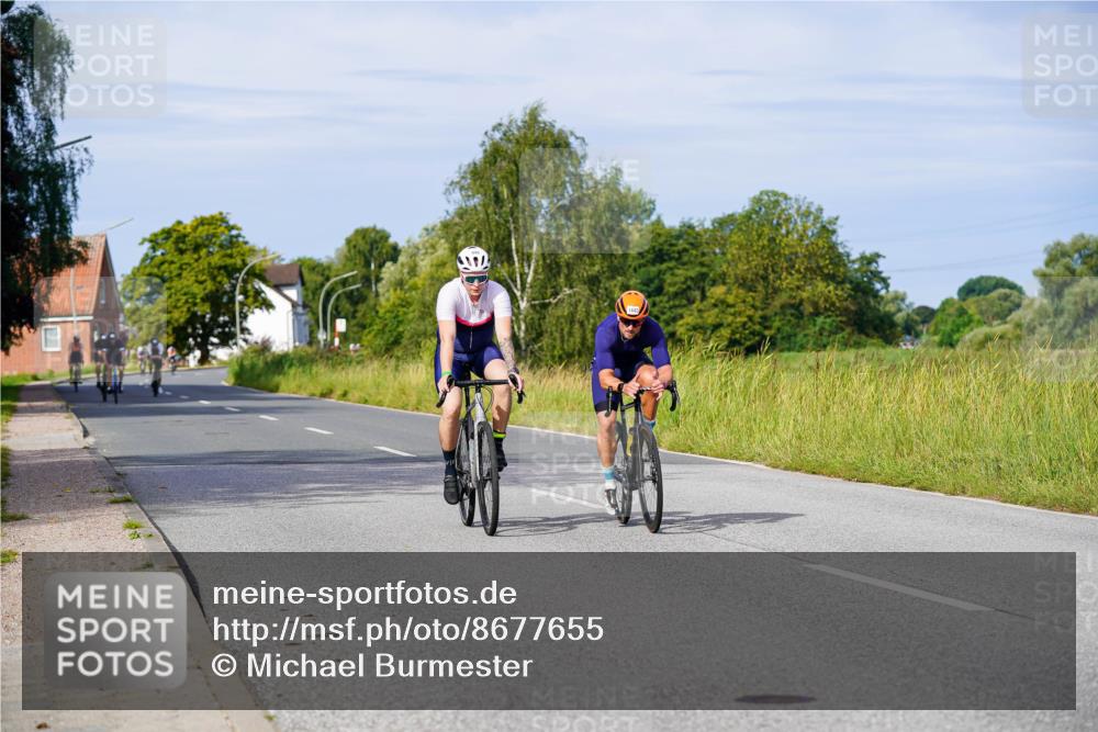 31.08.2025 - Elbe Triathlon Hamburg Michael Burmester http://msf.ph/oto/8677655 31.08.2025 10:30:22 Radfahren 821, 845, 949, 1140, 1209, 1227, 1445 meine-sportfotos.de