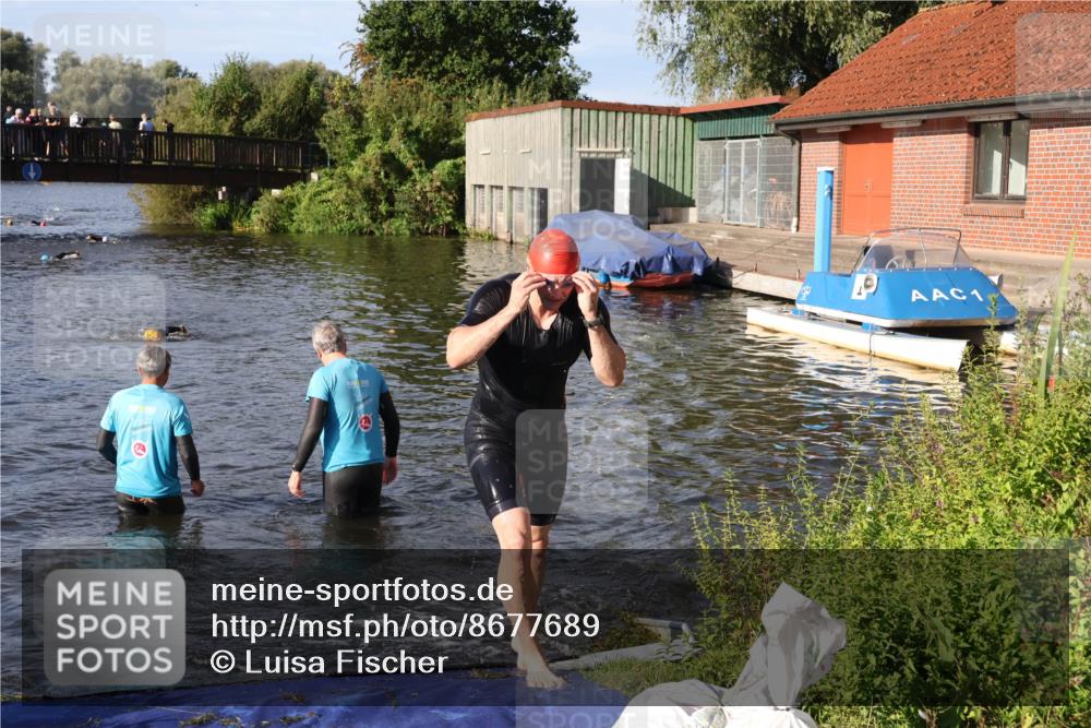 31.08.2025 - Elbe Triathlon Hamburg Luisa Fischer http://msf.ph/oto/8677689 31.08.2025 09:18:50 Schwimmen 613 meine-sportfotos.de