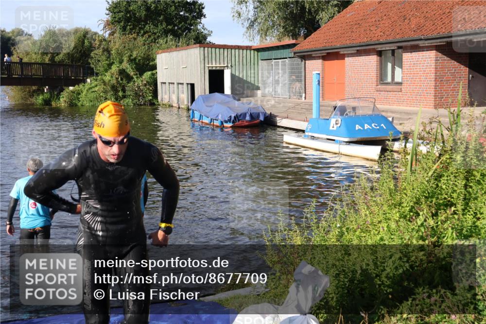 31.08.2025 - Elbe Triathlon Hamburg Luisa Fischer http://msf.ph/oto/8677709 31.08.2025 09:19:08 Schwimmen 680 meine-sportfotos.de