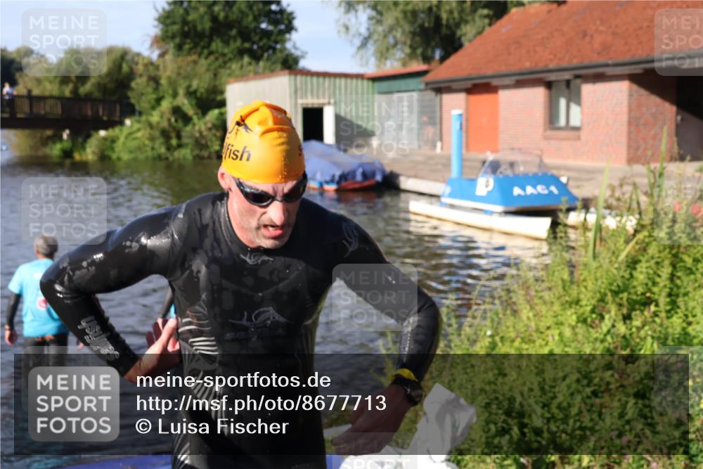 31.08.2025 - Elbe Triathlon Hamburg Luisa Fischer http://msf.ph/oto/8677713 31.08.2025 09:19:09 Schwimmen 680 meine-sportfotos.de