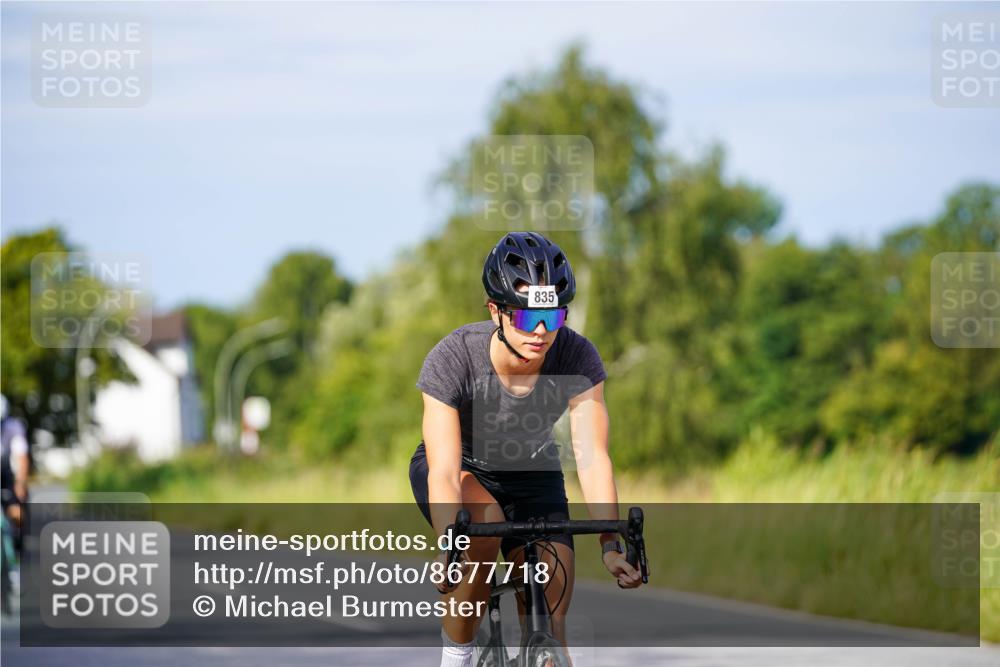 31.08.2025 - Elbe Triathlon Hamburg Michael Burmester http://msf.ph/oto/8677718 31.08.2025 10:30:48 Radfahren 593, 800, 835, 956, 1121, 1164 meine-sportfotos.de