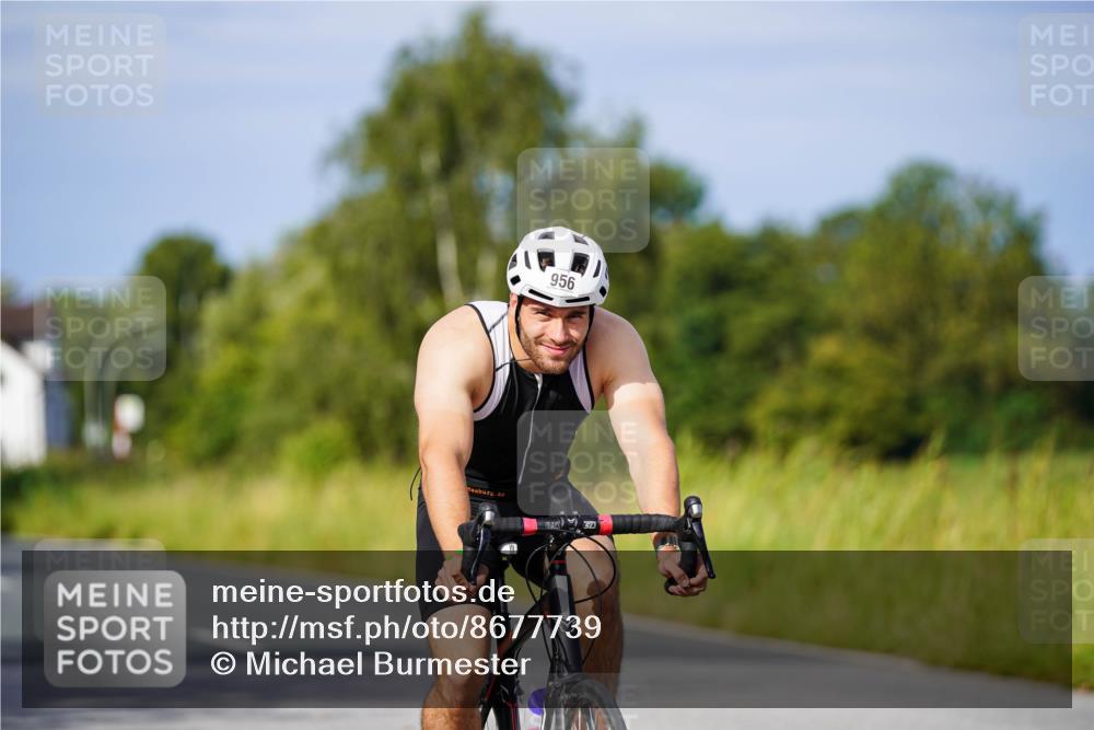 31.08.2025 - Elbe Triathlon Hamburg Michael Burmester http://msf.ph/oto/8677739 31.08.2025 10:30:54 Radfahren 593, 864, 956, 1164 meine-sportfotos.de