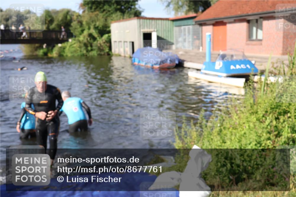 31.08.2025 - Elbe Triathlon Hamburg Luisa Fischer http://msf.ph/oto/8677761 31.08.2025 09:19:47 Schwimmen 446, 593, 669, 750 meine-sportfotos.de