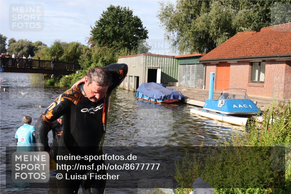 31.08.2025 - Elbe Triathlon Hamburg Luisa Fischer http://msf.ph/oto/8677777 31.08.2025 09:19:57 Schwimmen 446, 669, 707, 740 meine-sportfotos.de
