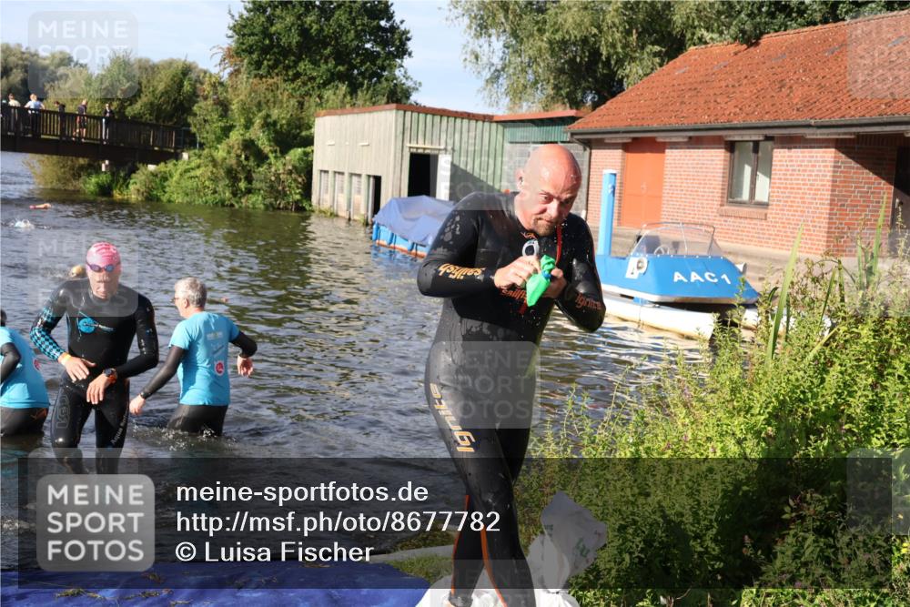 31.08.2025 - Elbe Triathlon Hamburg Luisa Fischer http://msf.ph/oto/8677782 31.08.2025 09:20:00 Schwimmen 669, 707, 737, 740 meine-sportfotos.de