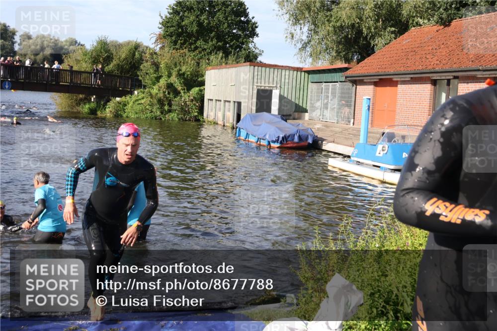 31.08.2025 - Elbe Triathlon Hamburg Luisa Fischer http://msf.ph/oto/8677788 31.08.2025 09:20:02 Schwimmen 707, 737, 740 meine-sportfotos.de
