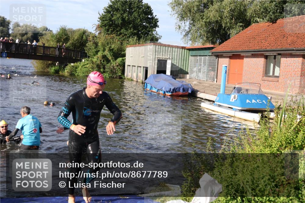 31.08.2025 - Elbe Triathlon Hamburg Luisa Fischer http://msf.ph/oto/8677789 31.08.2025 09:20:02 Schwimmen 707, 737, 740 meine-sportfotos.de