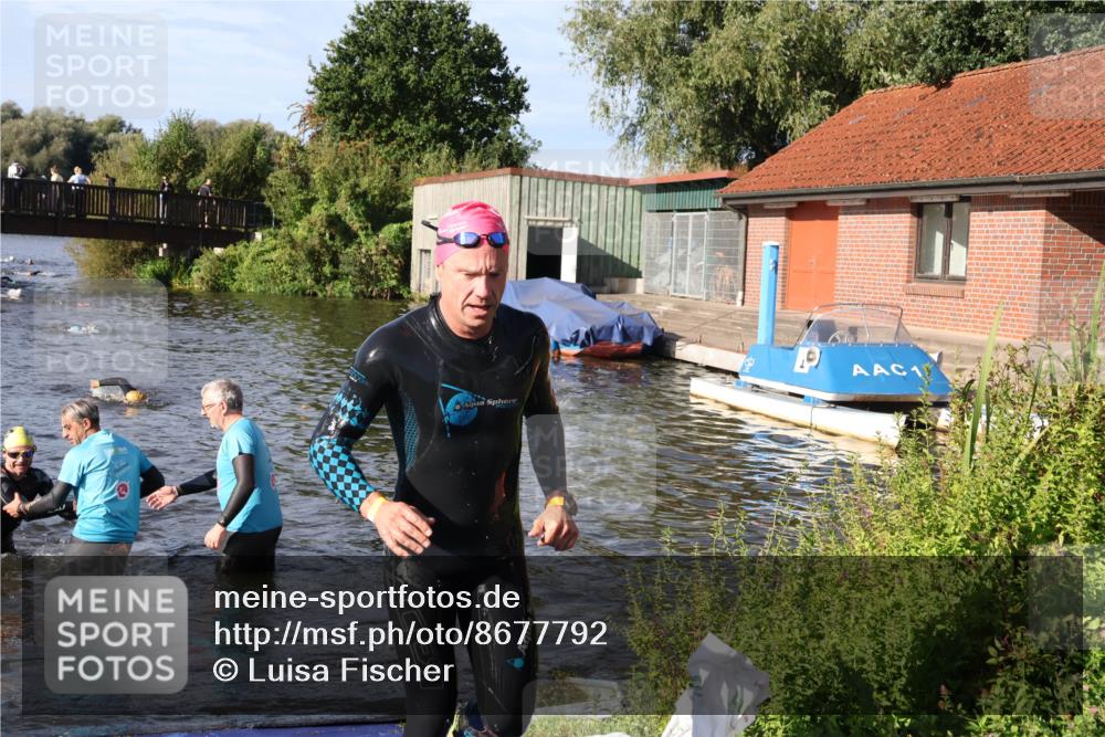 31.08.2025 - Elbe Triathlon Hamburg Luisa Fischer http://msf.ph/oto/8677792 31.08.2025 09:20:03 Schwimmen 707, 737, 740 meine-sportfotos.de