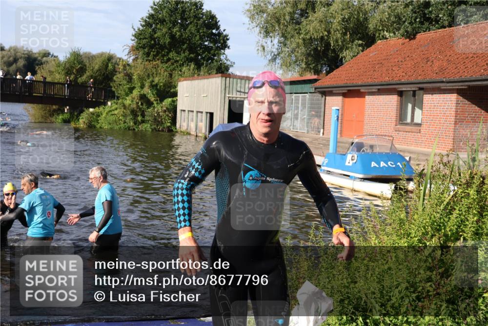 31.08.2025 - Elbe Triathlon Hamburg Luisa Fischer http://msf.ph/oto/8677796 31.08.2025 09:20:03 Schwimmen 707, 737, 740 meine-sportfotos.de