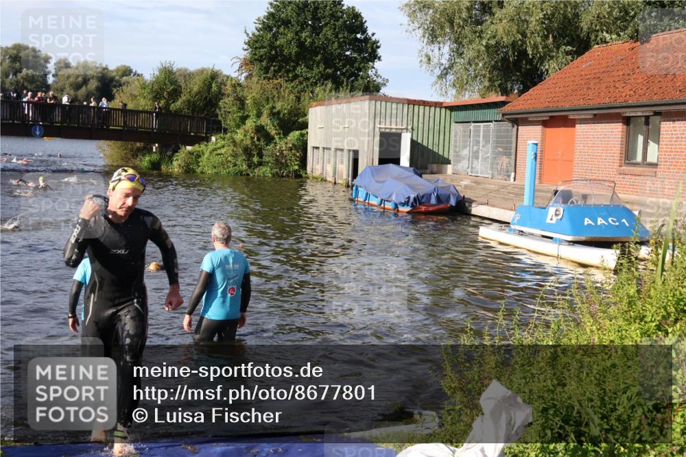 31.08.2025 - Elbe Triathlon Hamburg Luisa Fischer http://msf.ph/oto/8677801 31.08.2025 09:20:08 Schwimmen 737 meine-sportfotos.de