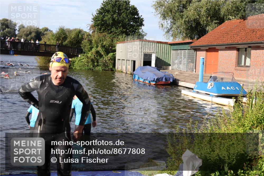 31.08.2025 - Elbe Triathlon Hamburg Luisa Fischer http://msf.ph/oto/8677808 31.08.2025 09:20:09 Schwimmen 737 meine-sportfotos.de