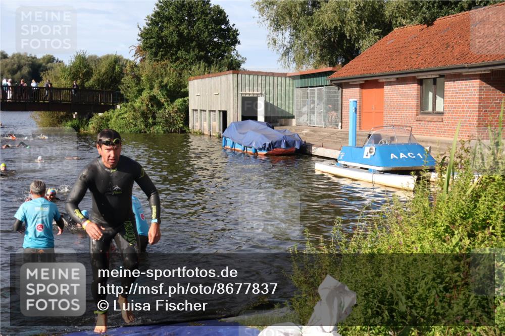 31.08.2025 - Elbe Triathlon Hamburg Luisa Fischer http://msf.ph/oto/8677837 31.08.2025 09:20:26 Schwimmen 668, 674, 731 meine-sportfotos.de