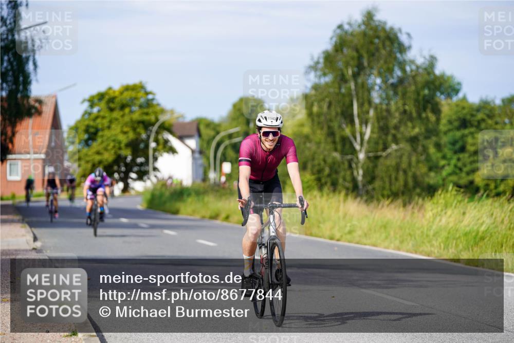 31.08.2025 - Elbe Triathlon Hamburg Michael Burmester http://msf.ph/oto/8677844 31.08.2025 10:31:44 Radfahren 868, 906, 1014, 1143 meine-sportfotos.de