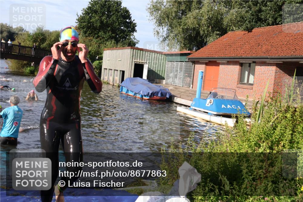 31.08.2025 - Elbe Triathlon Hamburg Luisa Fischer http://msf.ph/oto/8677863 31.08.2025 09:20:39 Schwimmen 404, 713, 730, 731 meine-sportfotos.de