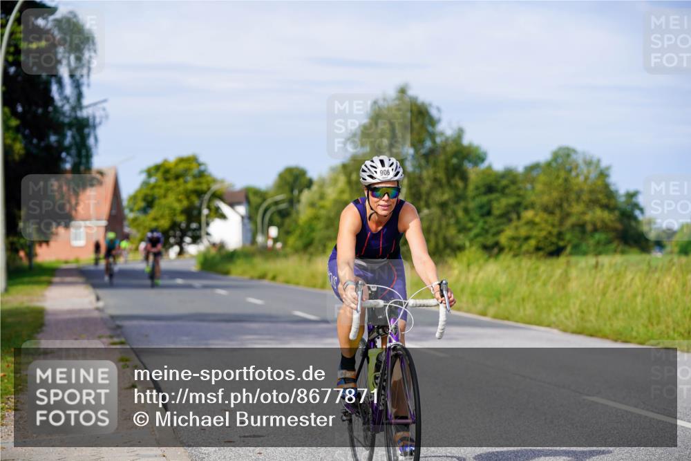 31.08.2025 - Elbe Triathlon Hamburg Michael Burmester http://msf.ph/oto/8677871 31.08.2025 10:31:50 Radfahren 868, 886, 906, 1014, 1224 meine-sportfotos.de