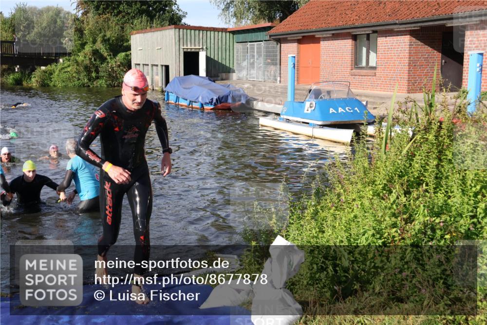 31.08.2025 - Elbe Triathlon Hamburg Luisa Fischer http://msf.ph/oto/8677878 31.08.2025 09:20:46 Schwimmen 404, 713 meine-sportfotos.de