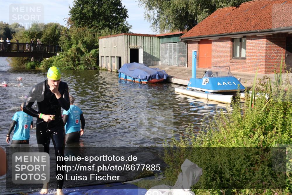 31.08.2025 - Elbe Triathlon Hamburg Luisa Fischer http://msf.ph/oto/8677885 31.08.2025 09:20:49 Schwimmen 404, 607, 712, 713 meine-sportfotos.de