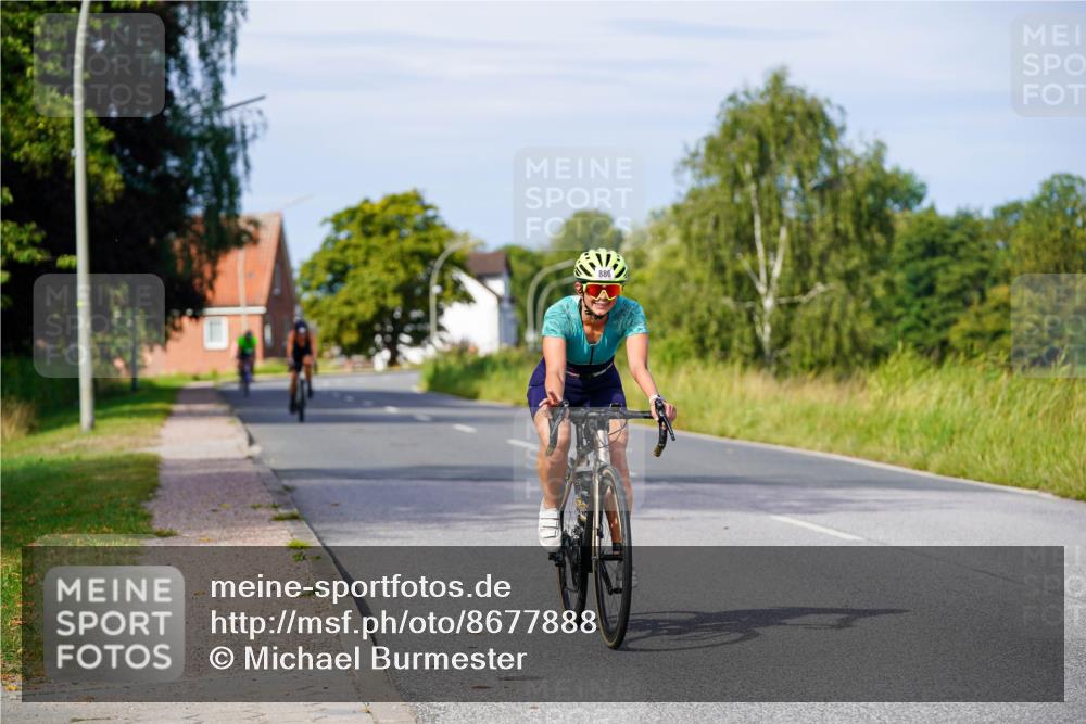 31.08.2025 - Elbe Triathlon Hamburg Michael Burmester http://msf.ph/oto/8677888 31.08.2025 10:31:56 Radfahren 886, 912, 1224 meine-sportfotos.de