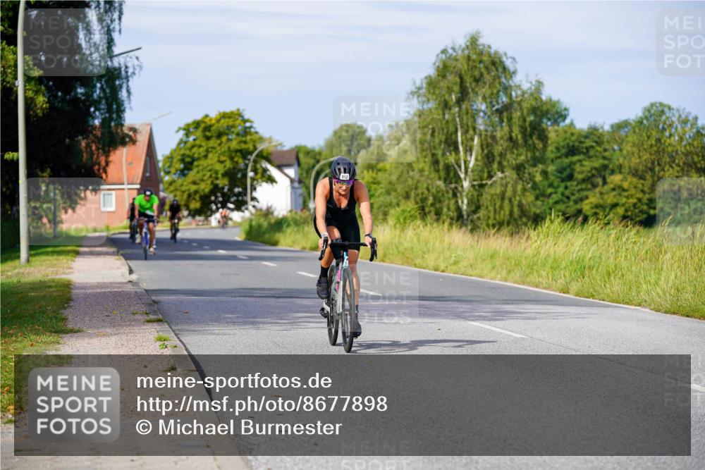 31.08.2025 - Elbe Triathlon Hamburg Michael Burmester http://msf.ph/oto/8677898 31.08.2025 10:32:00 Radfahren 787, 912, 1216 meine-sportfotos.de