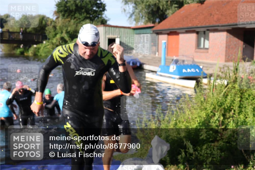 31.08.2025 - Elbe Triathlon Hamburg Luisa Fischer http://msf.ph/oto/8677900 31.08.2025 09:20:58 Schwimmen 607, 664, 708, 712 meine-sportfotos.de