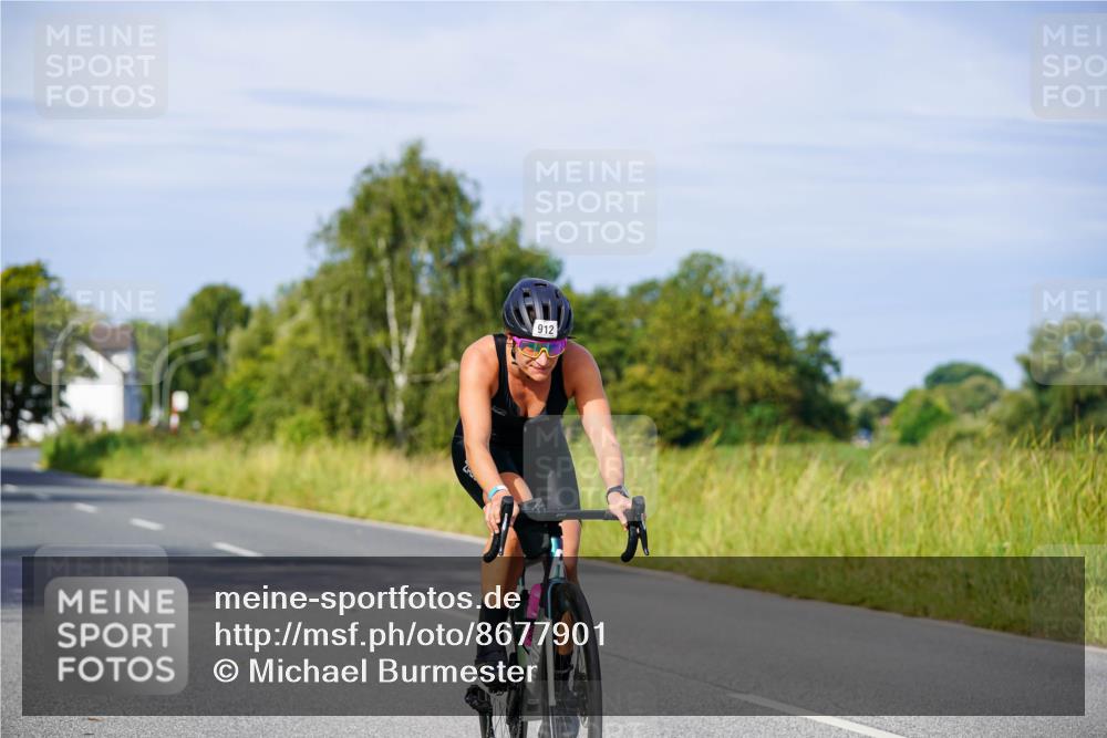 31.08.2025 - Elbe Triathlon Hamburg Michael Burmester http://msf.ph/oto/8677901 31.08.2025 10:32:01 Radfahren 787, 912, 1144, 1216 meine-sportfotos.de