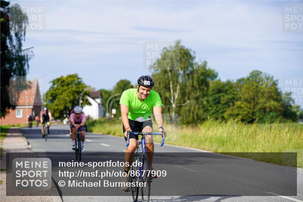 31.08.2025 - Elbe Triathlon Hamburg Michael Burmester http://msf.ph/oto/8677909 31.08.2025 10:32:04 Radfahren 679, 787, 912, 1144, 1216 meine-sportfotos.de