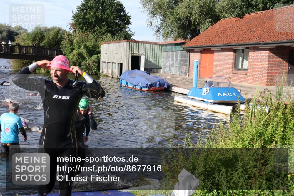 31.08.2025 - Elbe Triathlon Hamburg Luisa Fischer http://msf.ph/oto/8677916 31.08.2025 09:21:01 Schwimmen 607, 635, 664, 708, 712 meine-sportfotos.de