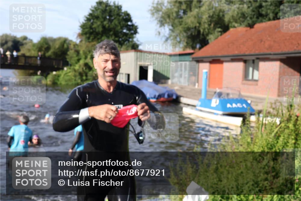 31.08.2025 - Elbe Triathlon Hamburg Luisa Fischer http://msf.ph/oto/8677921 31.08.2025 09:21:02 Schwimmen 607, 635, 664, 708, 712, 759 meine-sportfotos.de