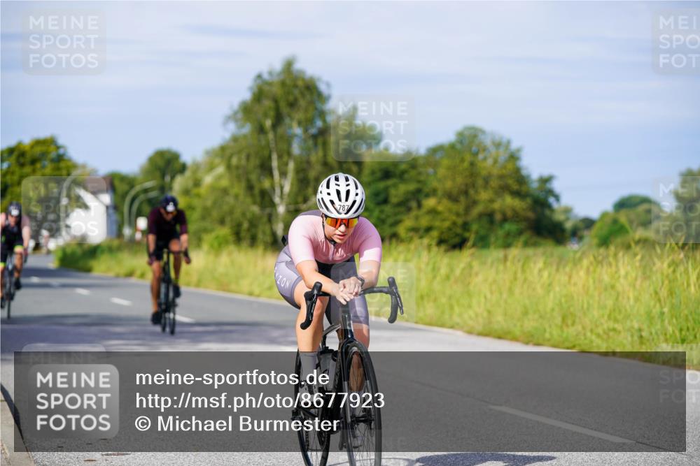 31.08.2025 - Elbe Triathlon Hamburg Michael Burmester http://msf.ph/oto/8677923 31.08.2025 10:32:06 Radfahren 679, 787, 938, 1144, 1216 meine-sportfotos.de