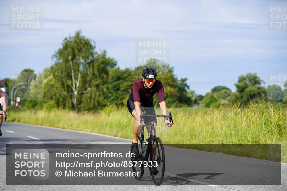 31.08.2025 - Elbe Triathlon Hamburg Michael Burmester http://msf.ph/oto/8677933 31.08.2025 10:32:08 Radfahren 679, 787, 938, 1032, 1144, 1216 meine-sportfotos.de