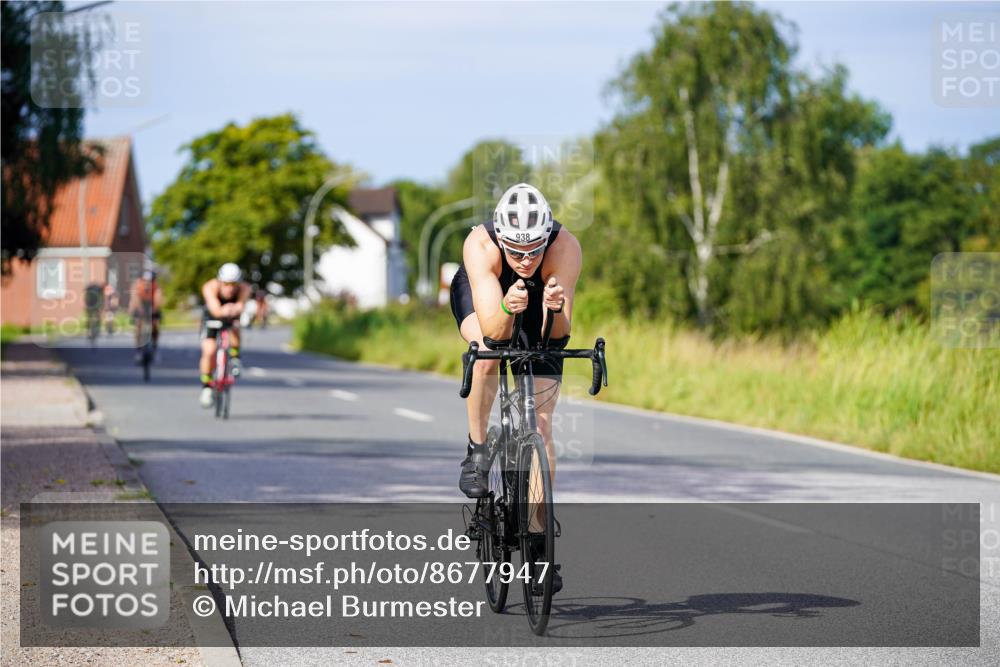 31.08.2025 - Elbe Triathlon Hamburg Michael Burmester http://msf.ph/oto/8677947 31.08.2025 10:32:12 Radfahren 679, 938, 1032, 1127 meine-sportfotos.de