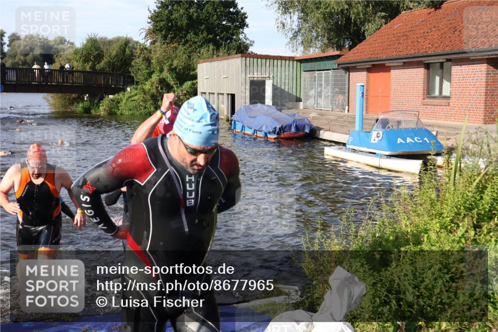 31.08.2025 - Elbe Triathlon Hamburg Luisa Fischer http://msf.ph/oto/8677965 31.08.2025 09:21:18 Schwimmen 682, 693, 717, 726, 742 meine-sportfotos.de