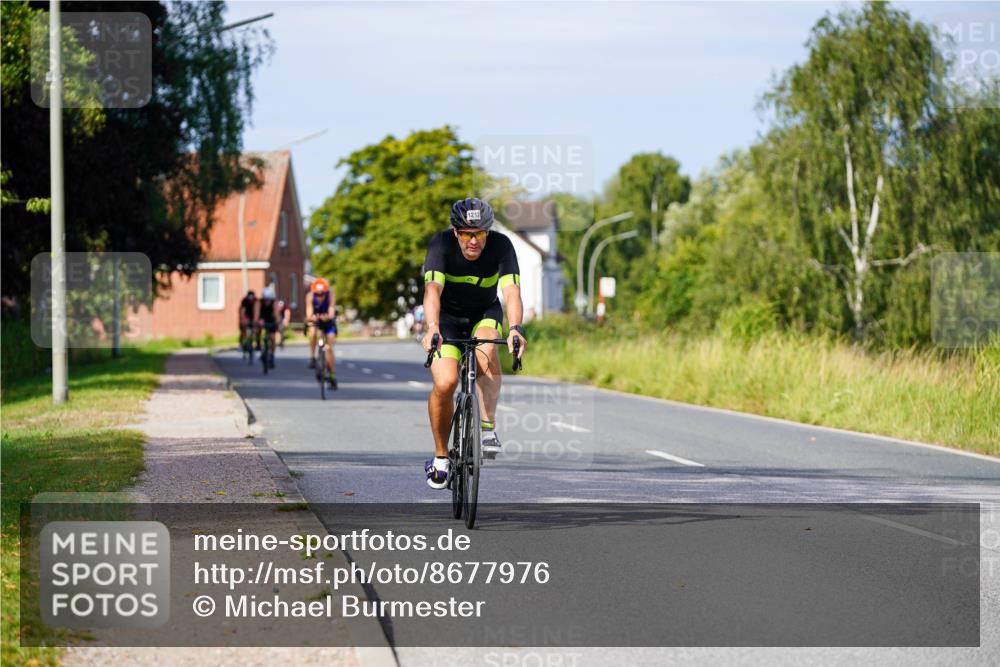 31.08.2025 - Elbe Triathlon Hamburg Michael Burmester http://msf.ph/oto/8677976 31.08.2025 10:32:20 Radfahren 919, 1127, 1213 meine-sportfotos.de