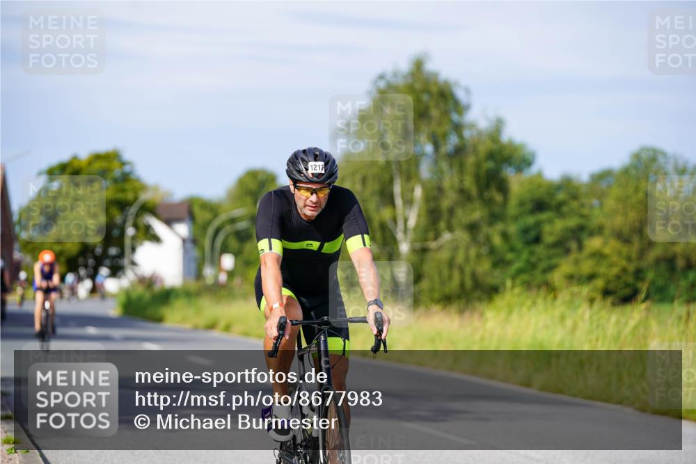 31.08.2025 - Elbe Triathlon Hamburg Michael Burmester http://msf.ph/oto/8677983 31.08.2025 10:32:21 Radfahren 732, 919, 1213 meine-sportfotos.de