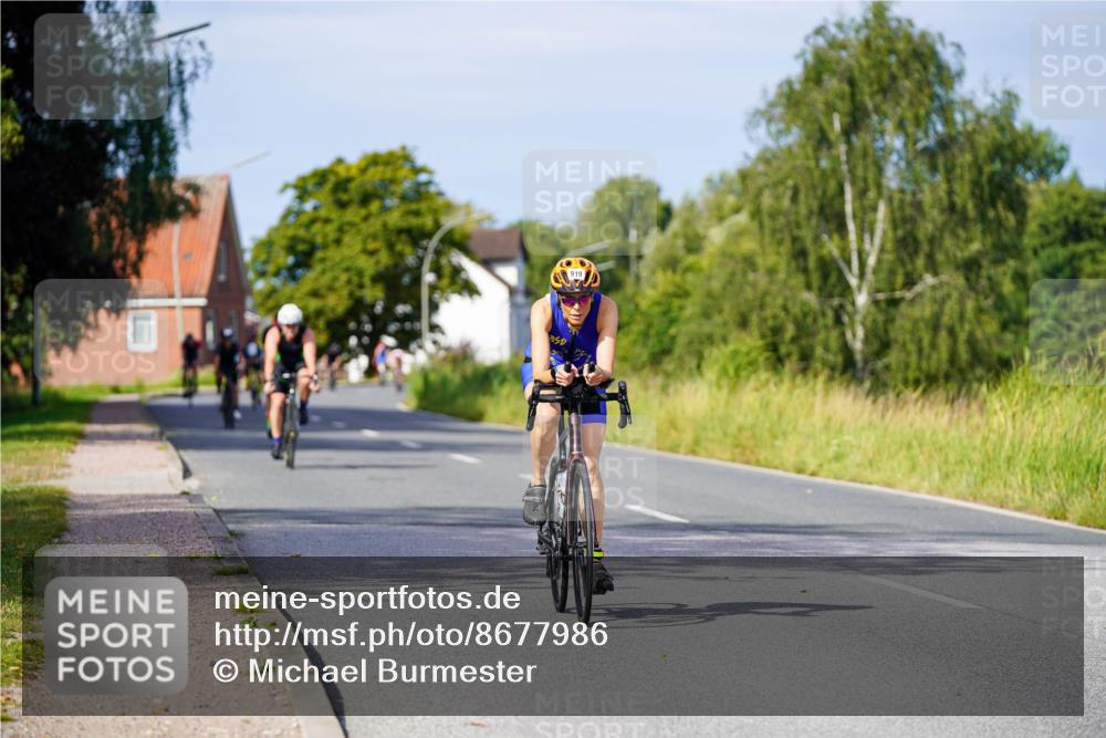 31.08.2025 - Elbe Triathlon Hamburg Michael Burmester http://msf.ph/oto/8677986 31.08.2025 10:32:24 Radfahren 732, 811, 919, 1208, 1213 meine-sportfotos.de