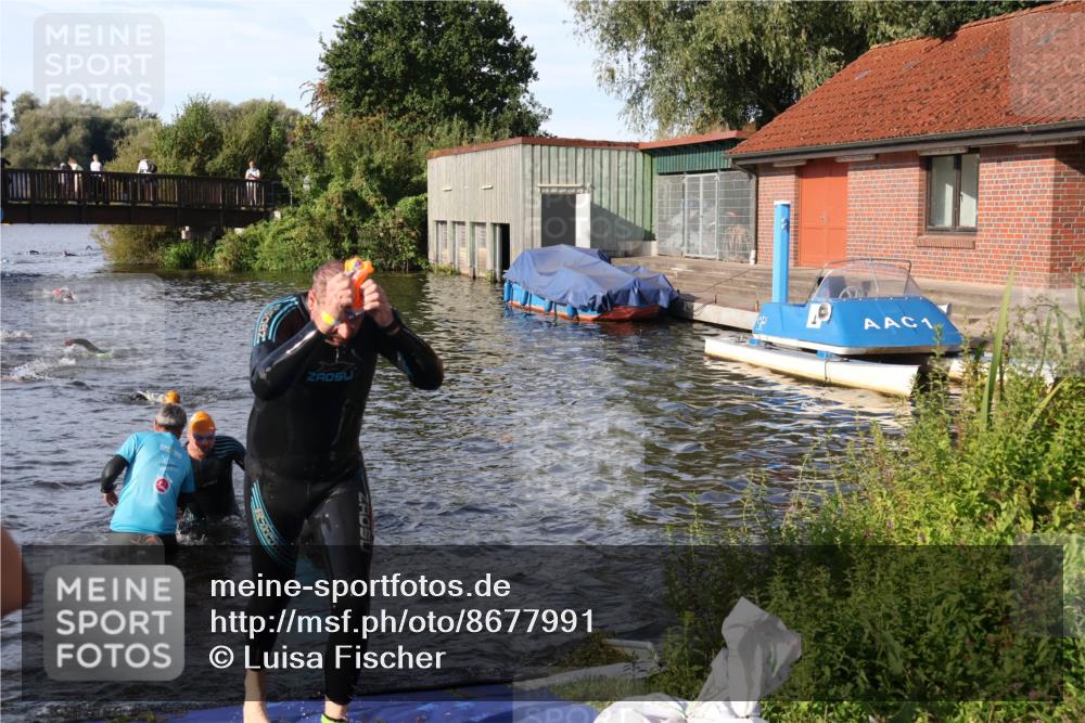 31.08.2025 - Elbe Triathlon Hamburg Luisa Fischer http://msf.ph/oto/8677991 31.08.2025 09:21:39 Schwimmen 494, 769 meine-sportfotos.de
