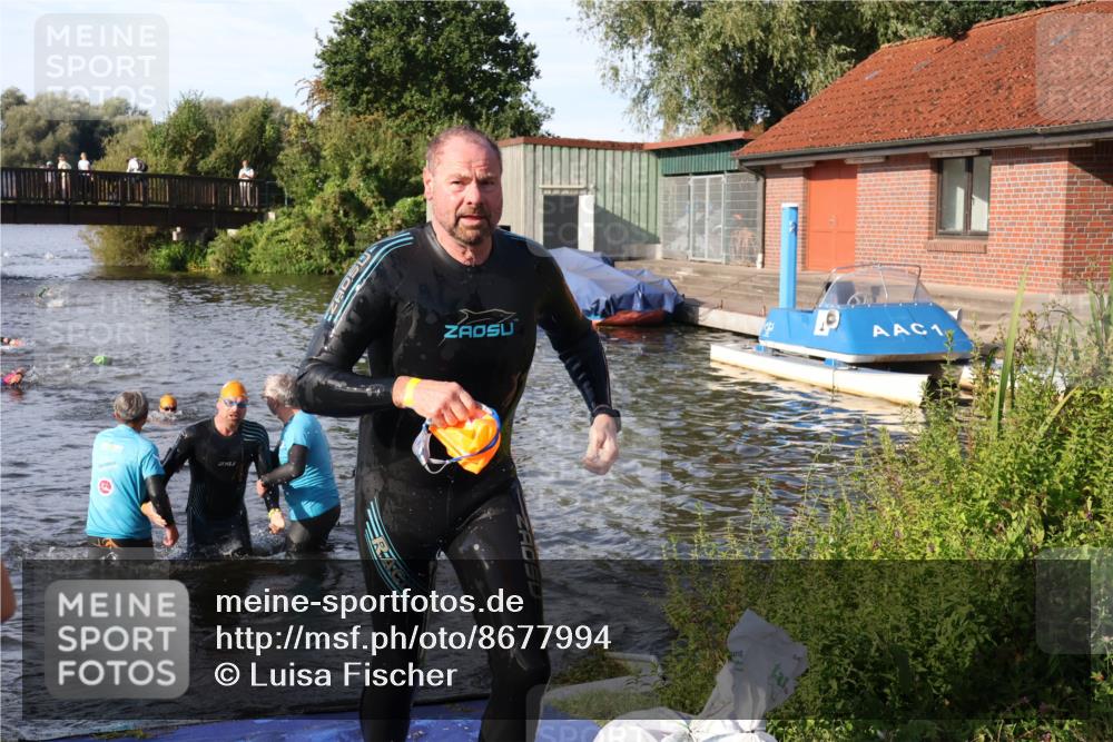 31.08.2025 - Elbe Triathlon Hamburg Luisa Fischer http://msf.ph/oto/8677994 31.08.2025 09:21:40 Schwimmen 494, 769 meine-sportfotos.de