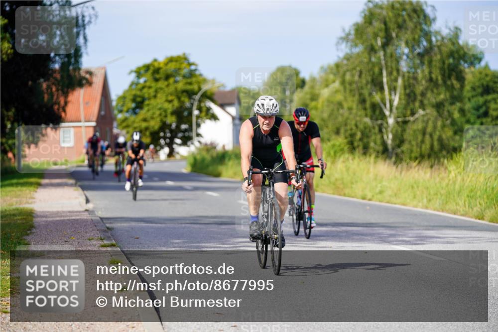 31.08.2025 - Elbe Triathlon Hamburg Michael Burmester http://msf.ph/oto/8677995 31.08.2025 10:32:27 Radfahren 732, 811, 919, 1208 meine-sportfotos.de