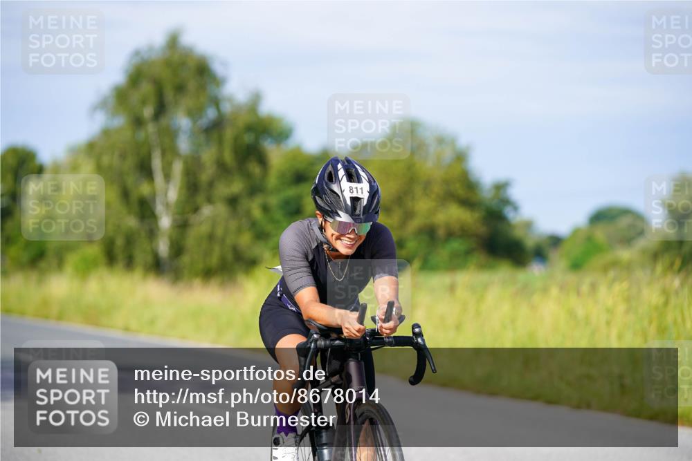 31.08.2025 - Elbe Triathlon Hamburg Michael Burmester http://msf.ph/oto/8678014 31.08.2025 10:32:31 Radfahren 732, 811, 932, 1168, 1185, 1208, 1226, 1240 meine-sportfotos.de