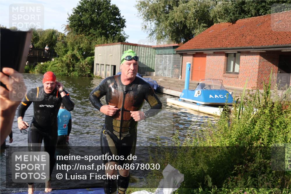 31.08.2025 - Elbe Triathlon Hamburg Luisa Fischer http://msf.ph/oto/8678030 31.08.2025 09:22:03 Schwimmen 612, 696, 752 meine-sportfotos.de