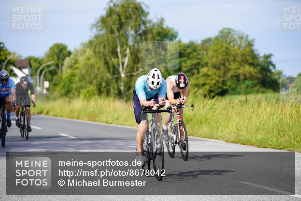 31.08.2025 - Elbe Triathlon Hamburg Michael Burmester http://msf.ph/oto/8678042 31.08.2025 10:32:36 Radfahren 786, 896, 932, 1168, 1174, 1185, 1226, 1240 meine-sportfotos.de