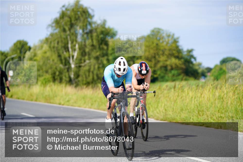 31.08.2025 - Elbe Triathlon Hamburg Michael Burmester http://msf.ph/oto/8678043 31.08.2025 10:32:36 Radfahren 786, 896, 932, 1168, 1174, 1185, 1226, 1240 meine-sportfotos.de