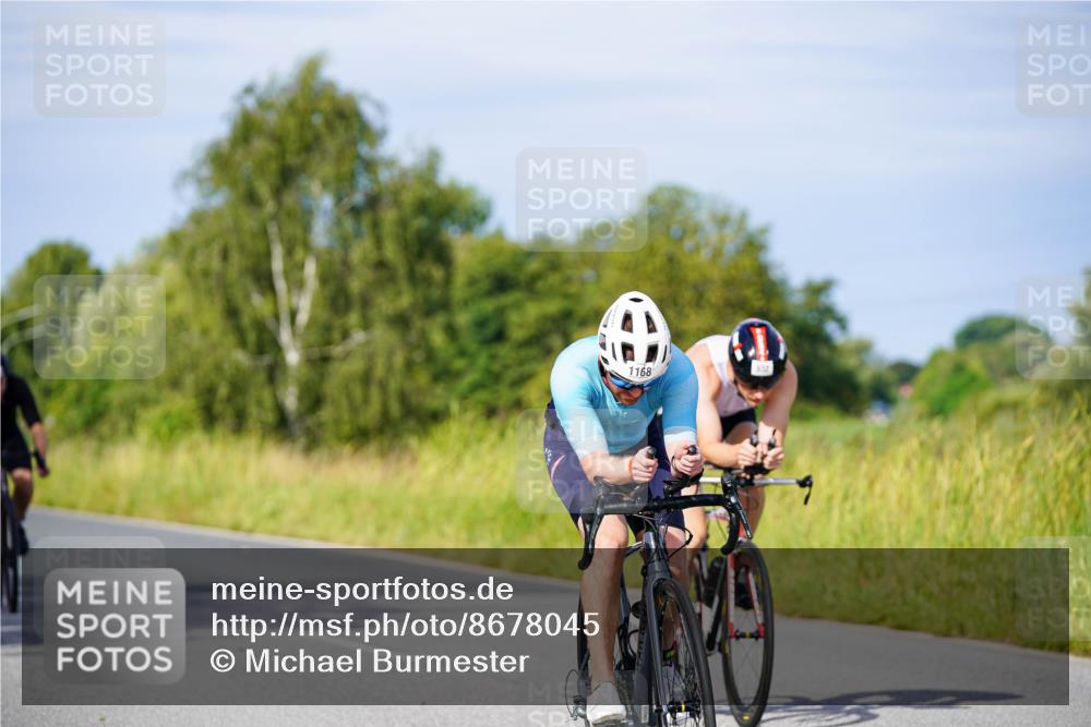 31.08.2025 - Elbe Triathlon Hamburg Michael Burmester http://msf.ph/oto/8678045 31.08.2025 10:32:37 Radfahren 786, 896, 932, 1168, 1174, 1185, 1226, 1240 meine-sportfotos.de